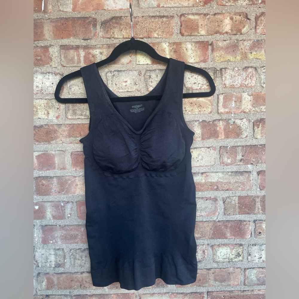 Camishaper Padded Tank🖤 - Picture 4 of 13